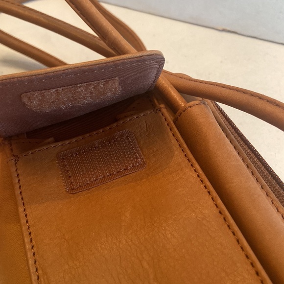 Fossil brown leather double zip around multi pocket clutch bag with strap - Picture 13 of 16